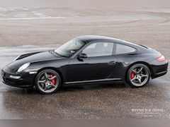 Porsche 911 - 3.8 Carrera 4S Manual