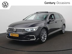 Volkswagen Passat Variant - 1.4 TSI PHEV GTE Business Standkachel / Trekhaak / Panoramadak