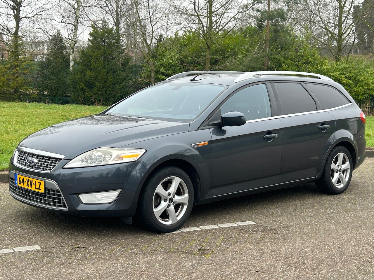 Ford Mondeo Wagon - 2.3-16V Titanium automaat! sportstoelen! youngtimer! ruime auto! trekhaak! pdc v+a! - AutoWereld.nl