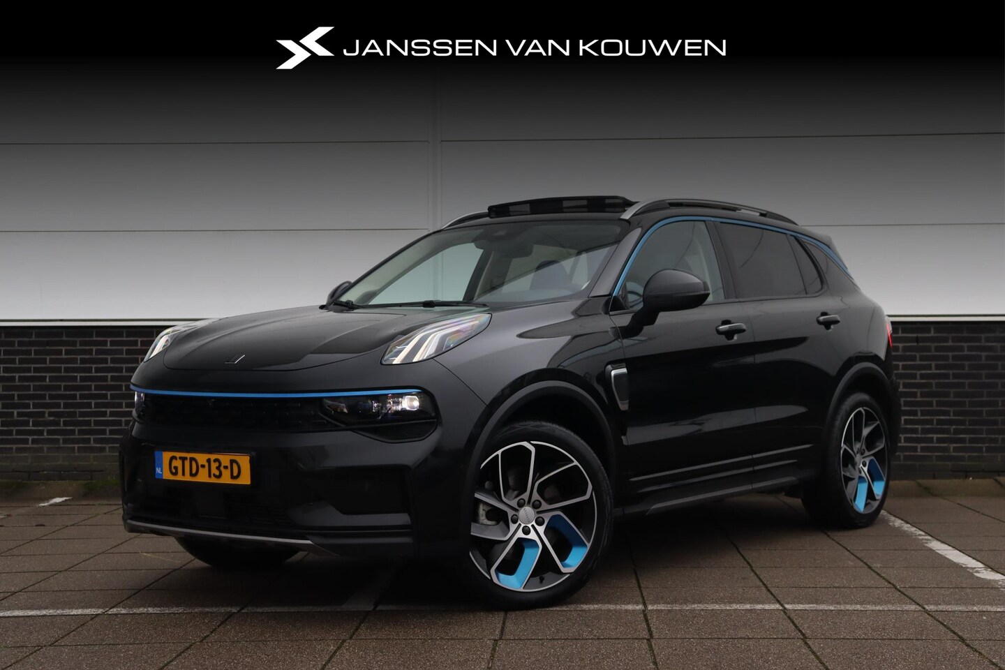 Lynk & Co 01 - 1.5 PHEV Panoramadak Stoelverwarming 360-Camera - AutoWereld.nl