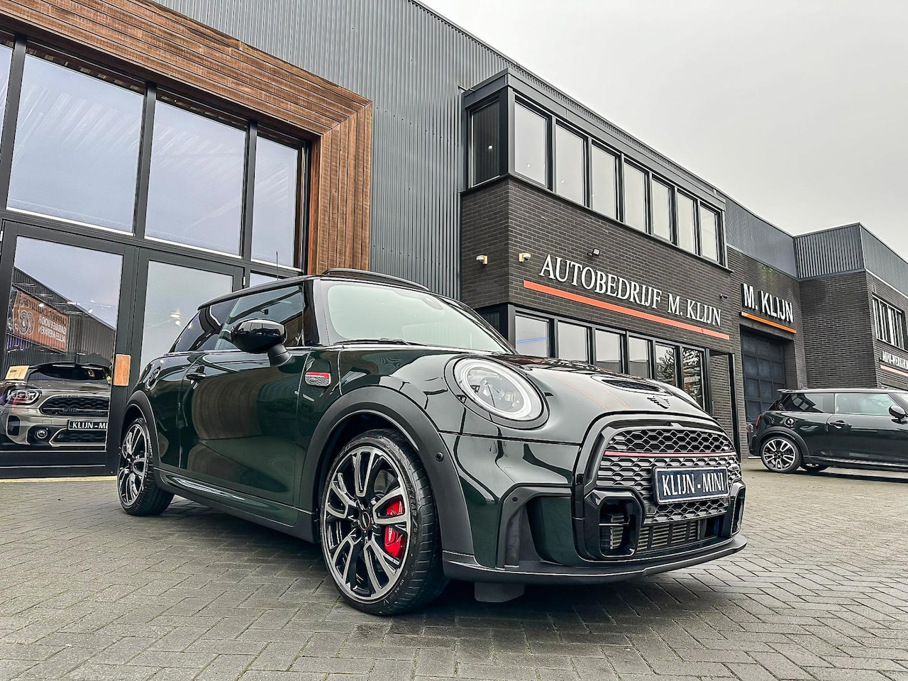 MINI John Cooper Works - Mini 2.0 F1 automaat 231pk/Camera/Head up/HK/Bomvol - AutoWereld.nl