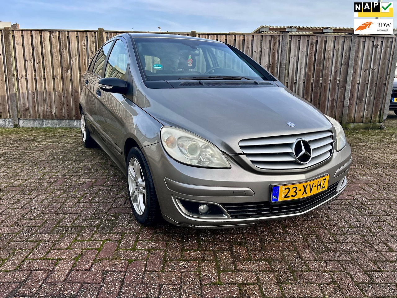 Mercedes-Benz B-klasse - B170 116 PK AIRCO - NAVIGATIE - LICHTMETALEN VELGEN - AutoWereld.nl