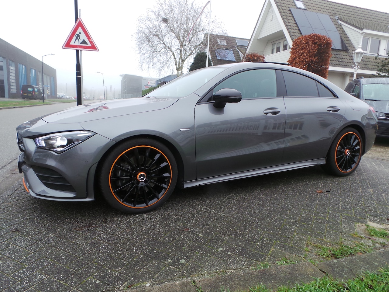 Mercedes-Benz CLA-Klasse - 220 4MATIC Orange Art Edition Pano.Burmester,Stoelverw,Sfeer,Enz in de verkoop voor klant - AutoWereld.nl