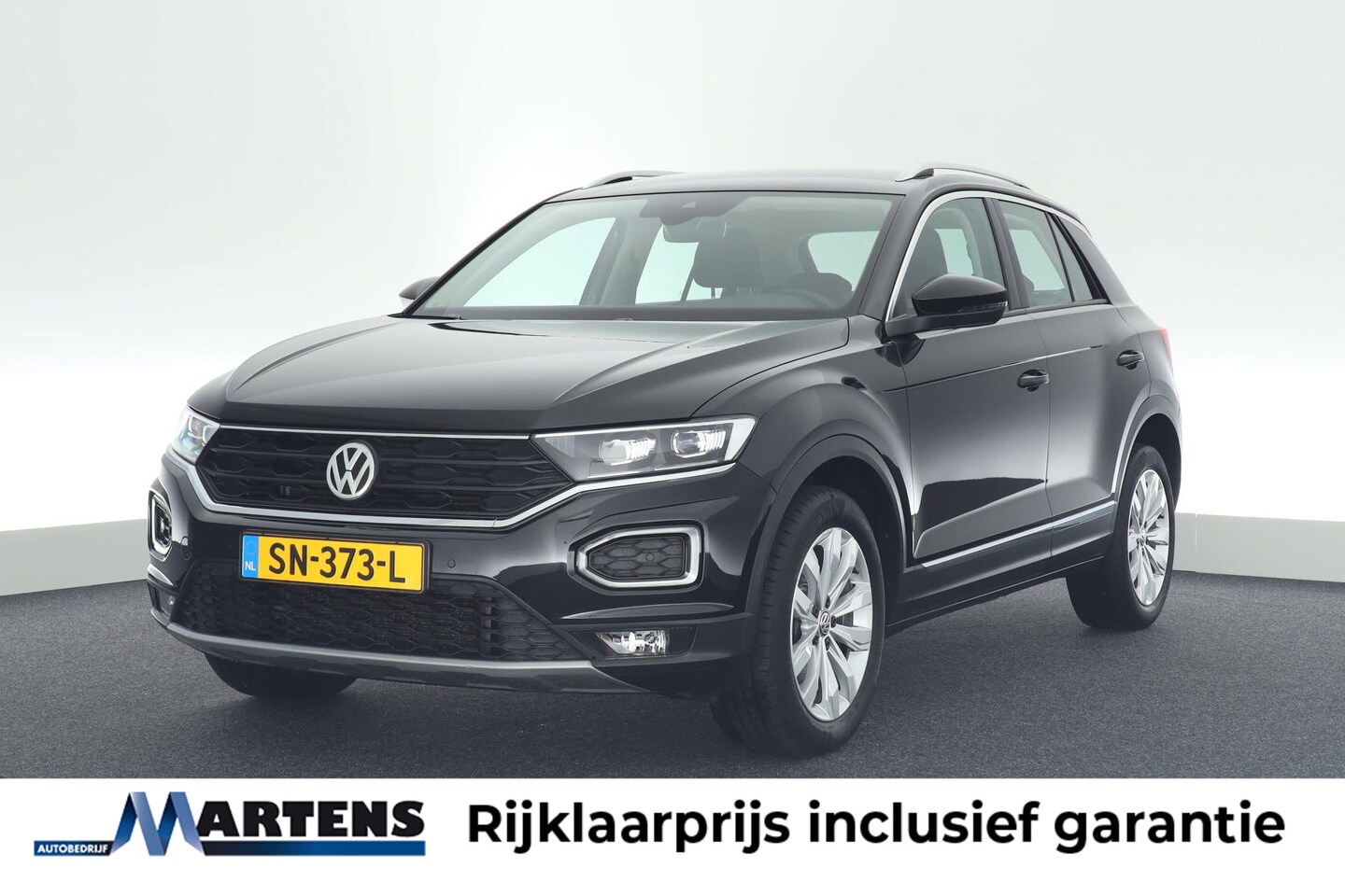 Volkswagen T-Roc - 1.5 TSI 150pk DSG Sport Led Virtual Cockpit Parkeersensoren - AutoWereld.nl