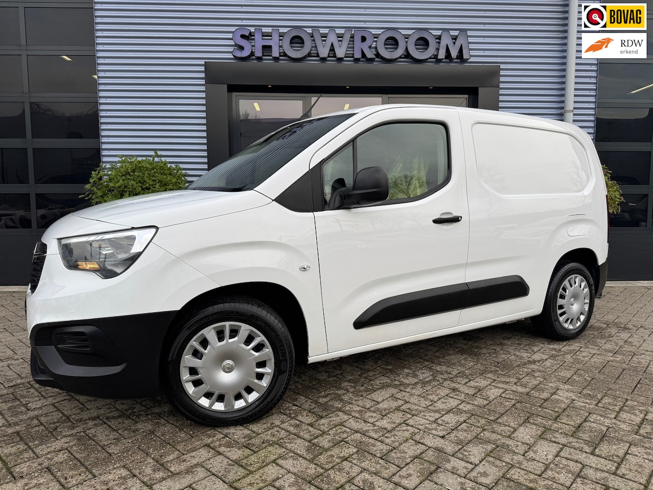 Opel Combo - 1.2 Turbo L1H1 Edition Airco|Apple Carplay|Cruisecontrol|PDC - AutoWereld.nl