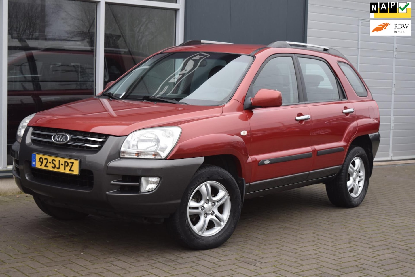 Kia Sportage - 2.0 CVVT Executive | Clima | Cruise | NAP + APK 1-2026 ! - AutoWereld.nl