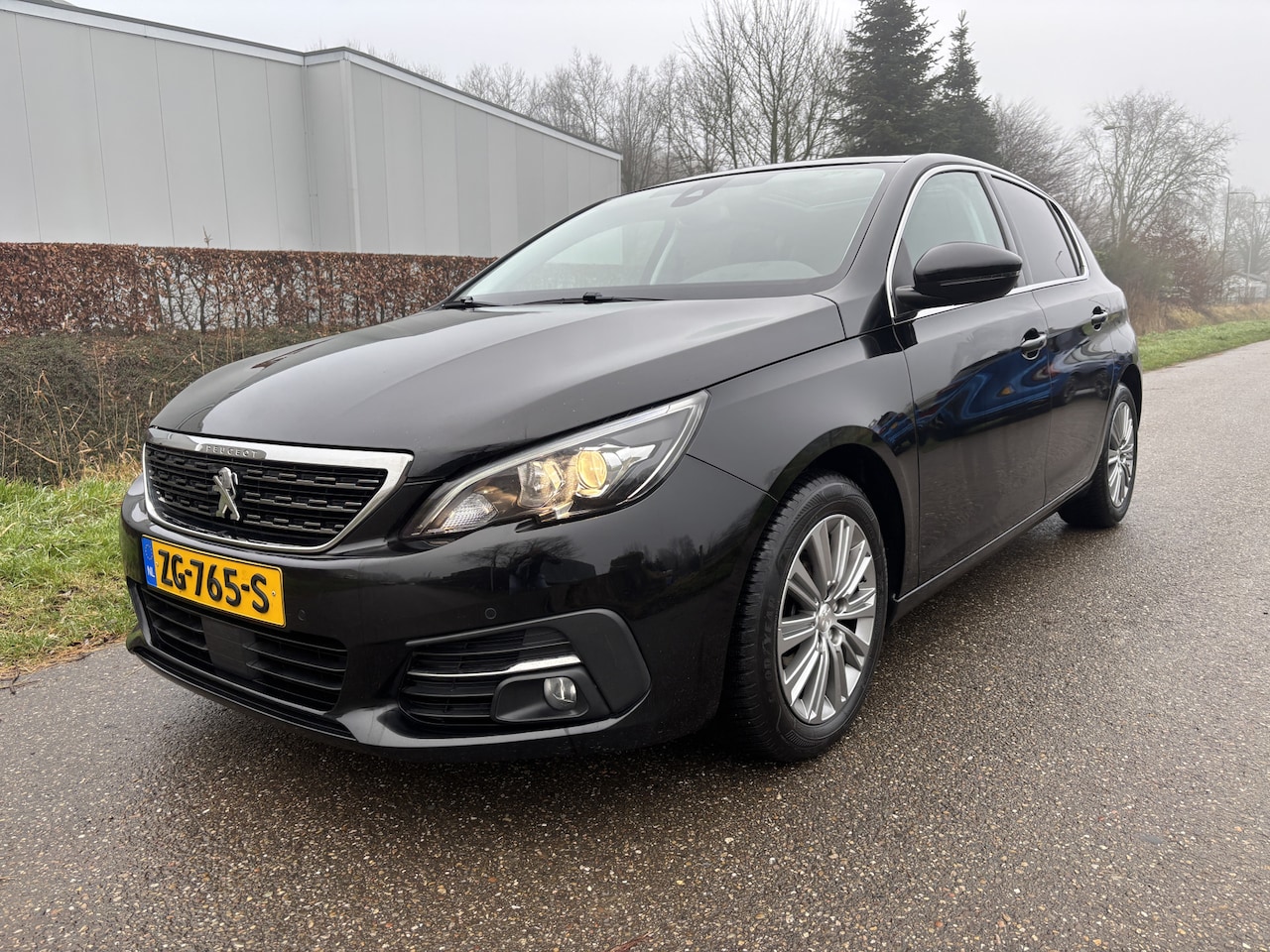 Peugeot 308 - 1.2 PureTech Blue Lease Premium / NAVI / AIRCO / CRUISE / PANORAMADAK / 144dkm! NAP! - AutoWereld.nl