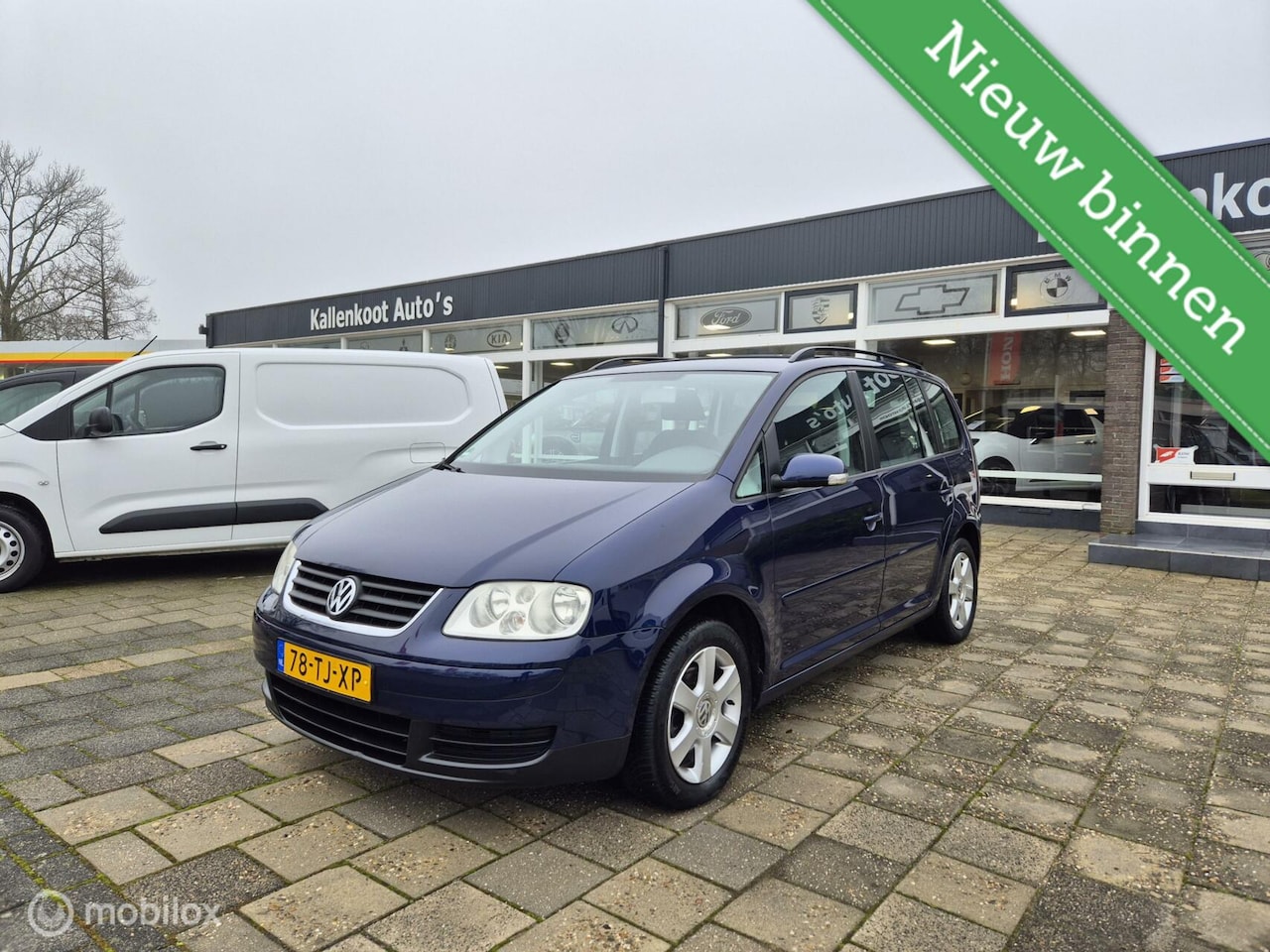 Volkswagen Touran - 1.6-16V FSI Business 1.6-16V FSI Business, Automaat, Airco, NAP - AutoWereld.nl