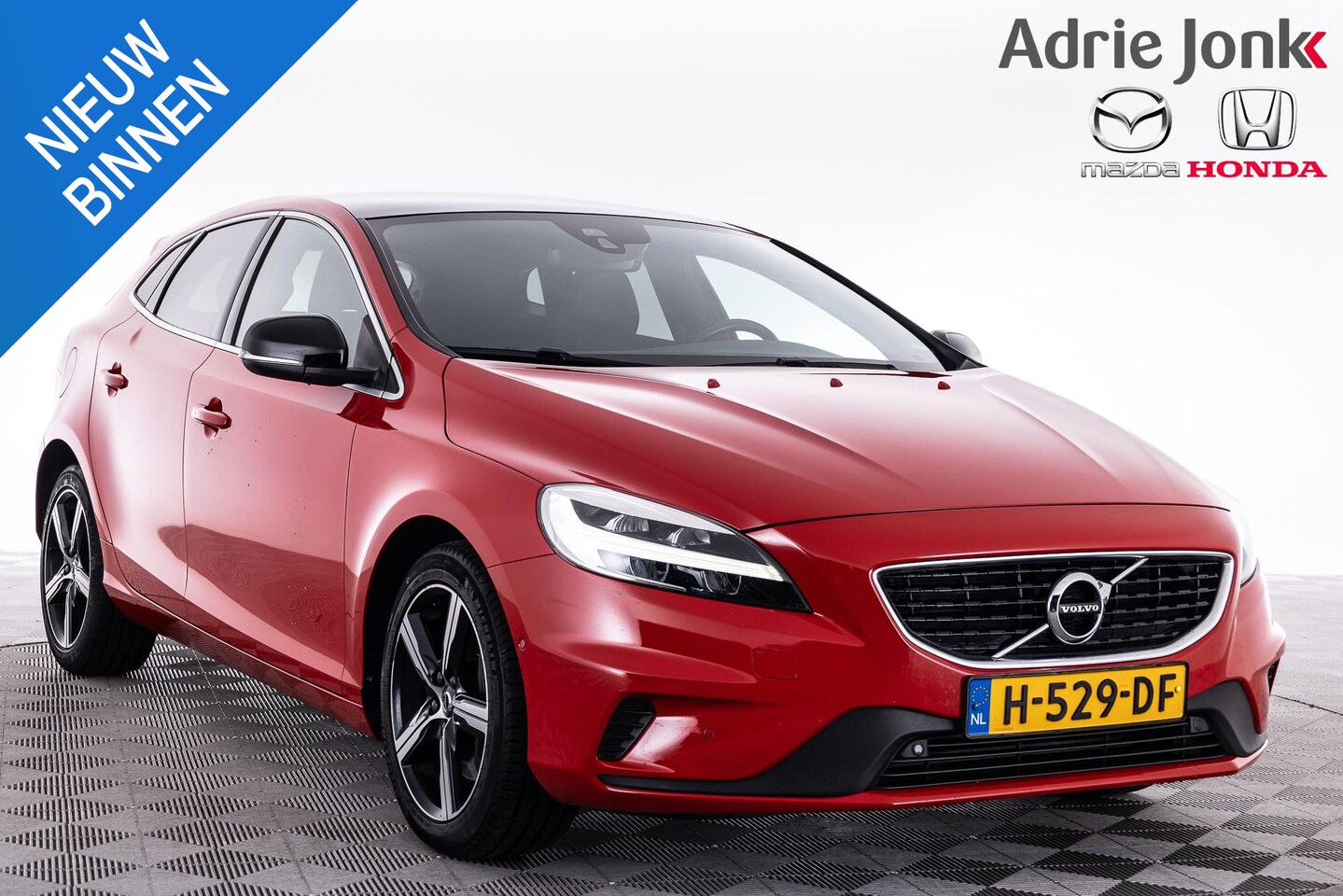 Volvo V40 - 1.5 T3 Polar+ Sport | AUTOMAAT | TREKHAAK | PANORAMADAK | NAVIGATIE | CLIMATE CONTROL | 17 - AutoWereld.nl