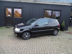 Volkswagen Polo - 1.4 benzine elec. ramen zwart