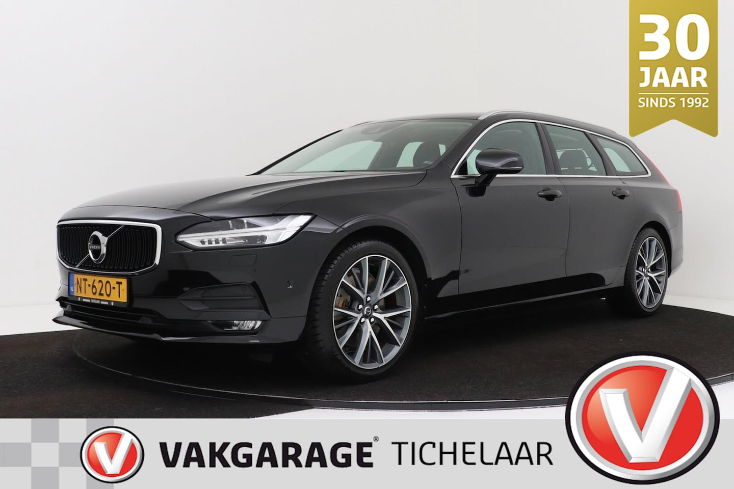 Volvo V90 - 2.0 T5 Momentum | Uitklap Trekhaak | Org NL | Comfortstoelen | 254 PK | Adap. Cruise | 19" - AutoWereld.nl