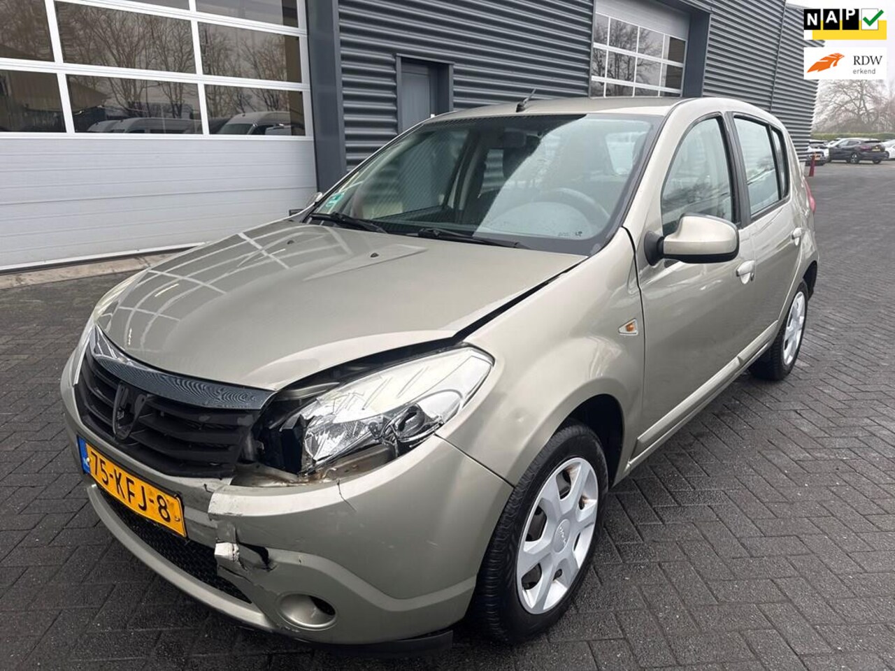 Dacia Sandero - 1.2 Lauréate 1.2 Lauréate - AutoWereld.nl