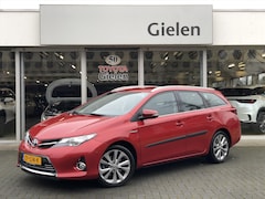 Toyota Auris Touring Sports - 1.8 Hybrid Executive | Navigatie, Parkeersensoren, 17 inch, Half leer, stoelverwarming, Ke