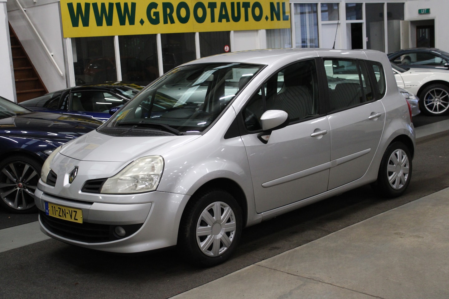 Renault Grand Modus - 1.2 TCE Dynamique Airco, Cruise control, Isofix, Trekhaak - AutoWereld.nl