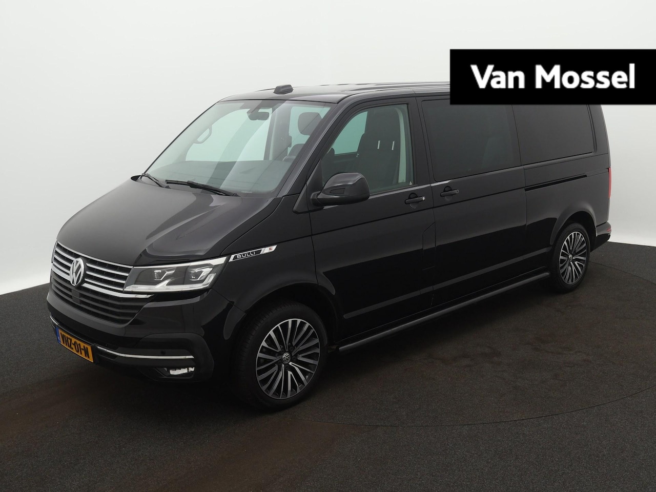 Volkswagen Transporter - 2.0 TDI L2H1 30 DC Bulli | Automaat | Multifunctioneel stuur | Trekhaak | Radio | Airco | - AutoWereld.nl