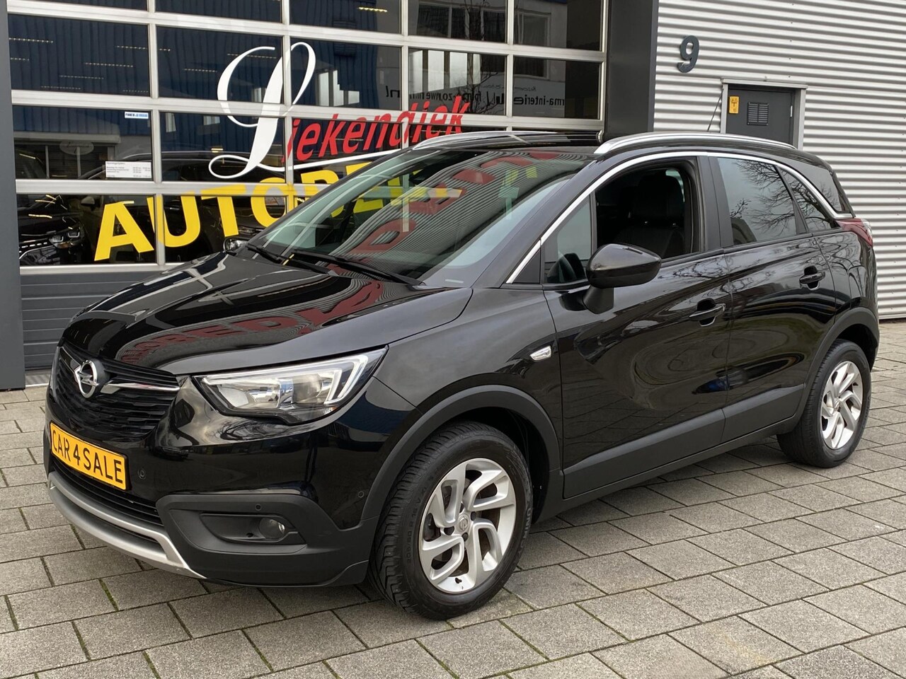 Opel Crossland X - 1.2 Turbo Innovation - Navigatie I Airco I PDC I LED I Sport velgen I Veiligheids pakket I - AutoWereld.nl