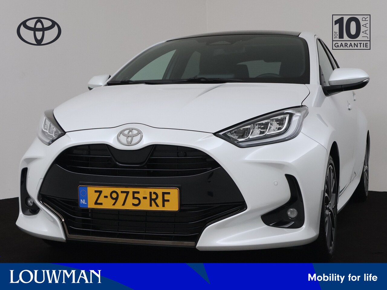 Toyota Yaris - 1.5 Hybrid 130 Executive | JBL | Panoramadak | Head-up Display | Navigatie | Camera | Park - AutoWereld.nl