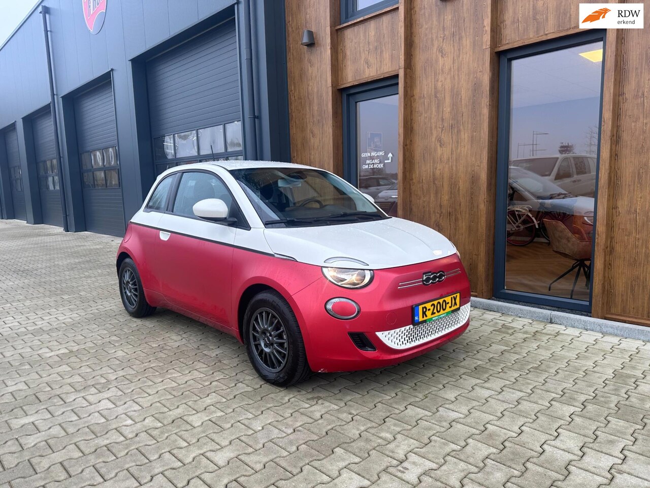 Fiat 500 - Action 24 kWh two tone wrap - AutoWereld.nl