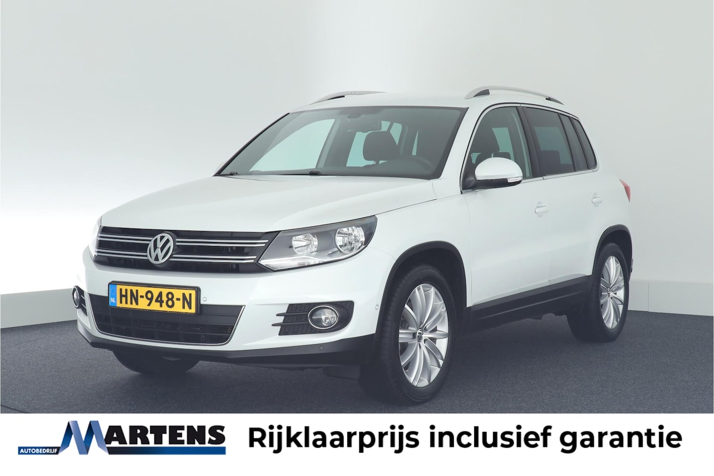 Volkswagen Tiguan - 1.4 TSI 150pk DSG Sport&Style Trekhaak Keyless Navigatie - AutoWereld.nl