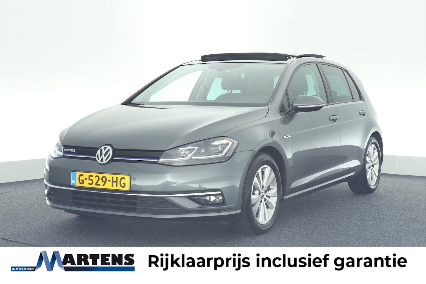 Volkswagen Golf - 1.5 TSI 130pk H6 Comfortline Business Virtual Cockpit Led Panoramadak Stoelverwarming Navi - AutoWereld.nl