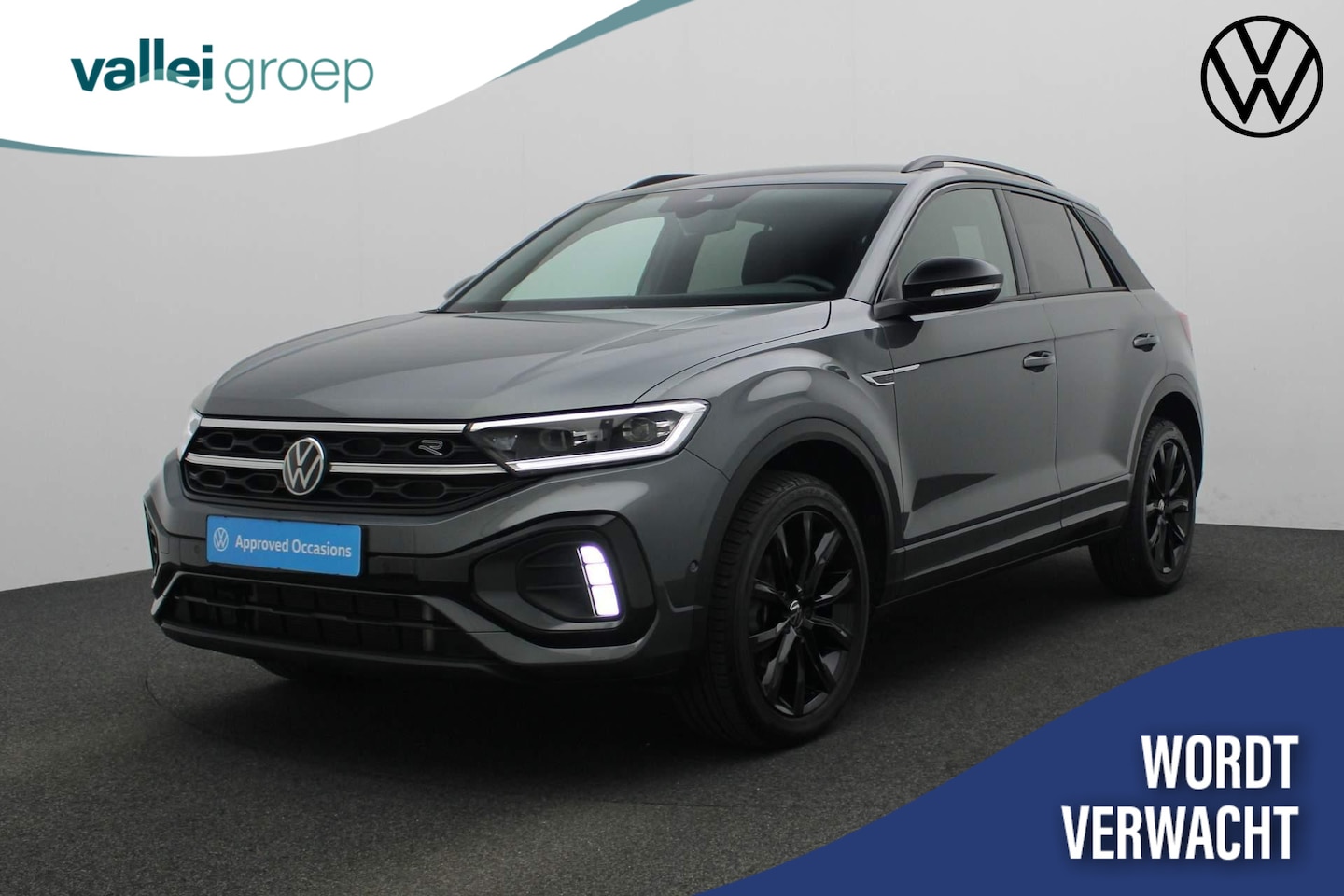 Volkswagen T-Roc - 1.5 TSI 150PK DSG R-Line Business | Trekhaak | Camera | Stoelverwarming | ACC | Keyless | - AutoWereld.nl