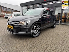 Volkswagen Tiguan - 1.4 TSI met schuif kantel dak