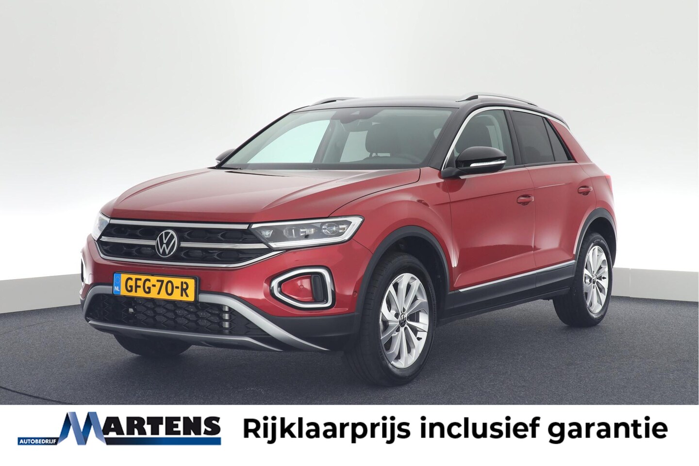 Volkswagen T-Roc - 1.5 TSI 150pk DSG Style Trekhaak Keyless Camera IQ.Light Virtual Cockpit Navigatie - AutoWereld.nl