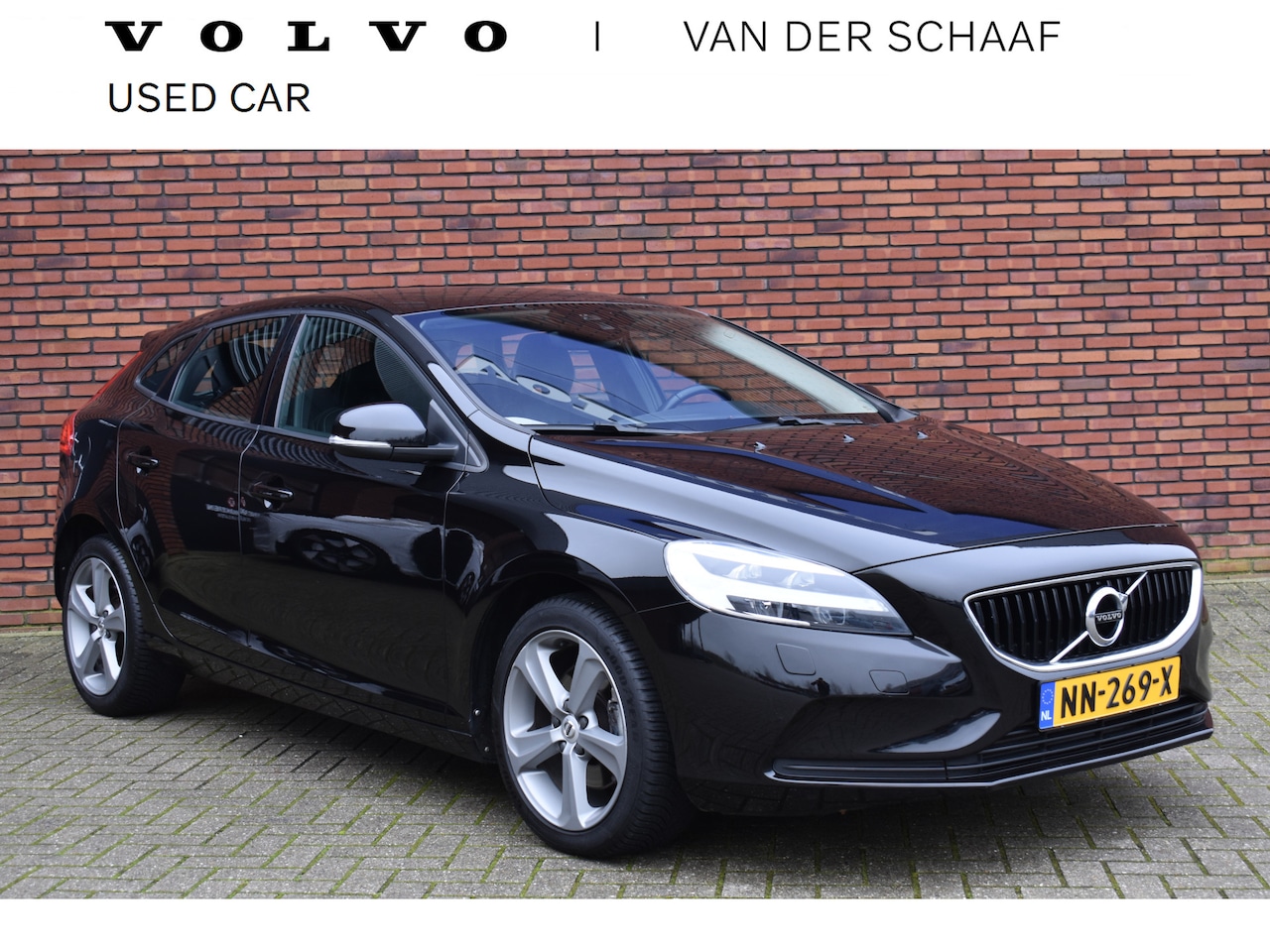 Volvo V40 - T3 153PK Nordic+ | Stoelverwarming | Parkeersensoren achter | Standkachel | All-season | - AutoWereld.nl