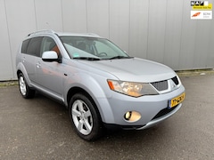 Mitsubishi Outlander - 2.2 DI-D Intense+ 7 pers 4wd