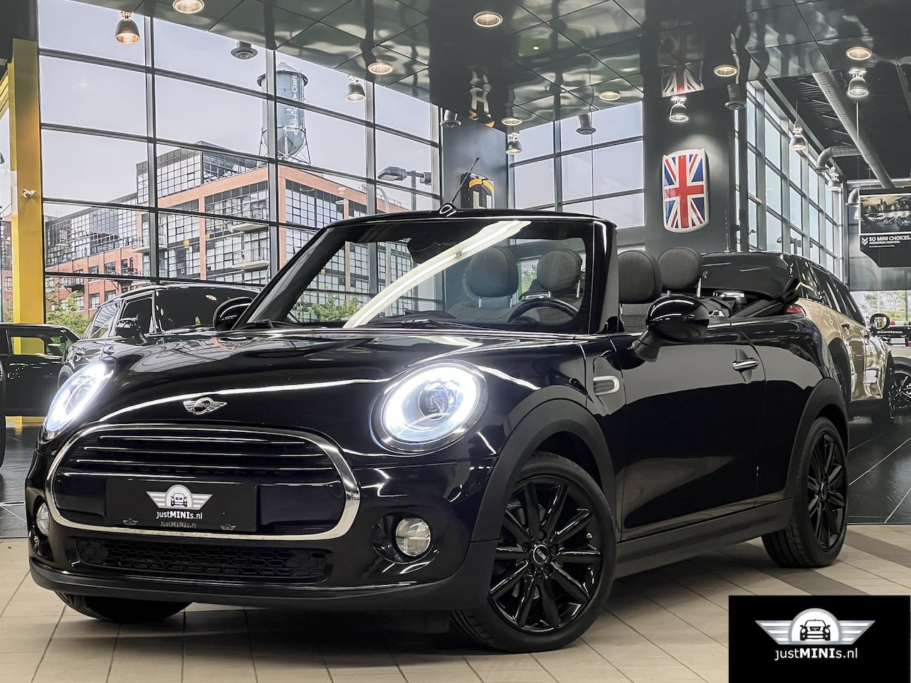 MINI Cabrio - COOPER 136 pk NAVI LED 17" UNION JACK 1e eig - AutoWereld.nl