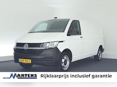 Volkswagen Transporter - 2.0 TDI 110pk L2H1 28 Trekhaak Navigatie Parkeersensoren