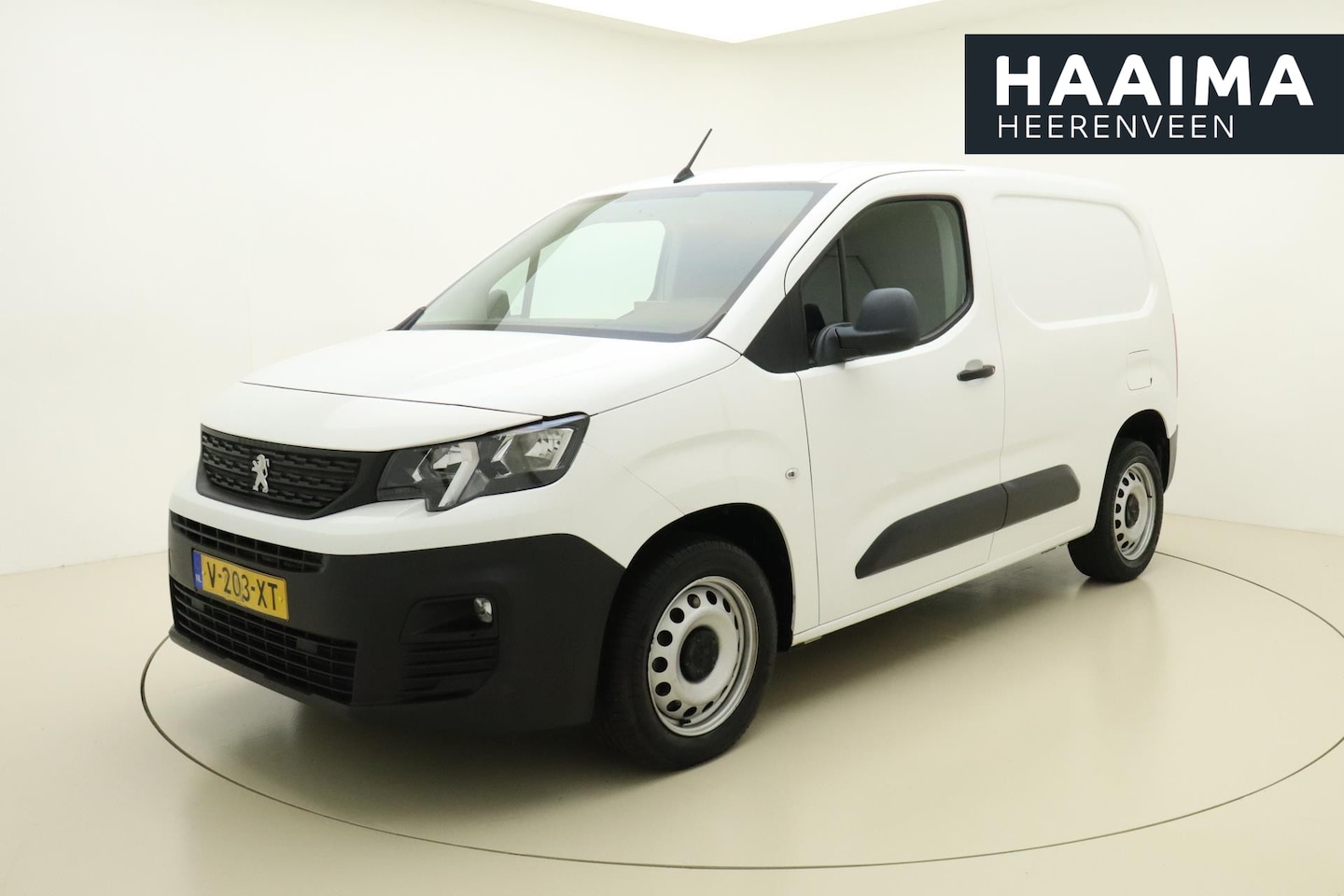 Peugeot Partner - 1.6 BlueHDI Premium 75 Pk | Trekhaak | Cruise Control | Apple Carplay & Android Auto | Laa - AutoWereld.nl