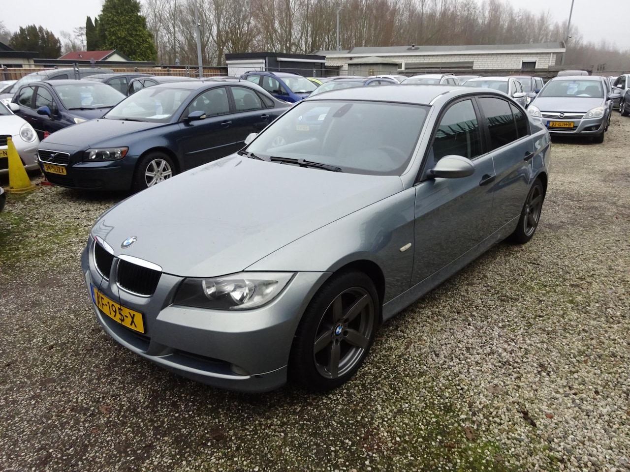 BMW 3-serie - Bmw 320 i sedan airco 6 bak 17 inch sport velgen - AutoWereld.nl