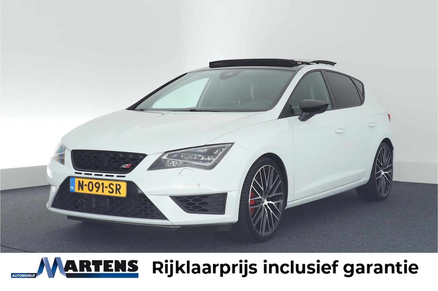 Seat Leon - 2.0 TSI 290pk DSG Cupra 290 Camera Led ACC Panoramadak Stoelverwarming Navigatie - AutoWereld.nl