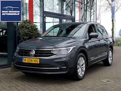 Volkswagen Tiguan - 1.5 TSI 150PK AUTOMAAT | Navi | Trekhaak | ECC | PDC + Camera | LM Velgen