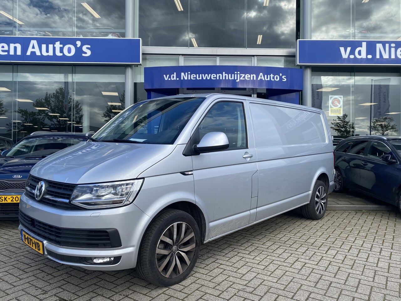 Volkswagen Transporter - 2.0 TDI L2H3 4Motion Highline | Prijs ex. BTW | Info Bas: 0492-588982 Info Bas: 0492-58898 - AutoWereld.nl