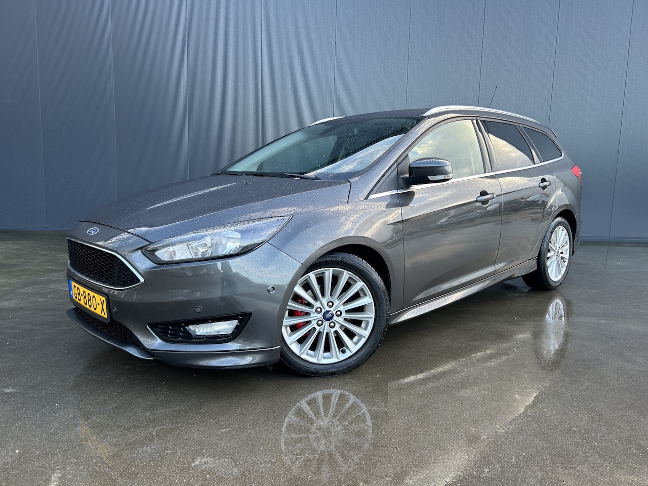 Ford Focus Wagon - 1.5 TDCI Titanium SOUND GEARBOX LEER PARK ASSIST LED NAVI CRUISE ECC - AutoWereld.nl