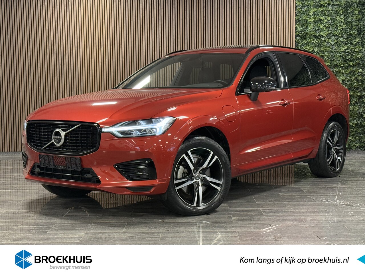 Volvo XC60 - T8 AWD Recharge R-Design | 360° Camera | Trekhaak | Adaptieve Cruise Control | Stoel en St - AutoWereld.nl