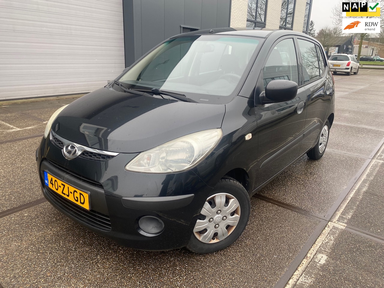 Hyundai i10 - 1.1 Active Cool / 1 JAAR APK / AIRCO / NAP / 5DRS / BOEKJES / TWEE SLEUTELS / NETTE AUTO!! - AutoWereld.nl