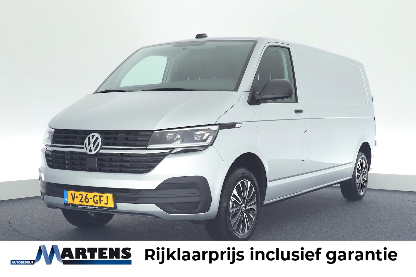 Volkswagen Transporter - 2.0 TDI 150pk DSG L2H1 28 Camera Led App-Connect - AutoWereld.nl