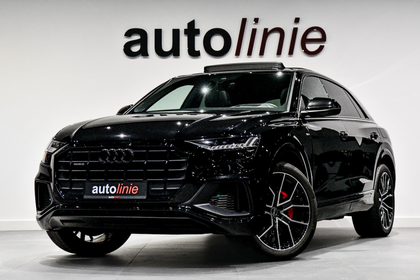 Audi Q8 - 55 TFSI e quattro 3x S-Line. BTW, Luchtv, Pano, HUD, Keyless, Leder, Matrix, Camera, 22'', - AutoWereld.nl