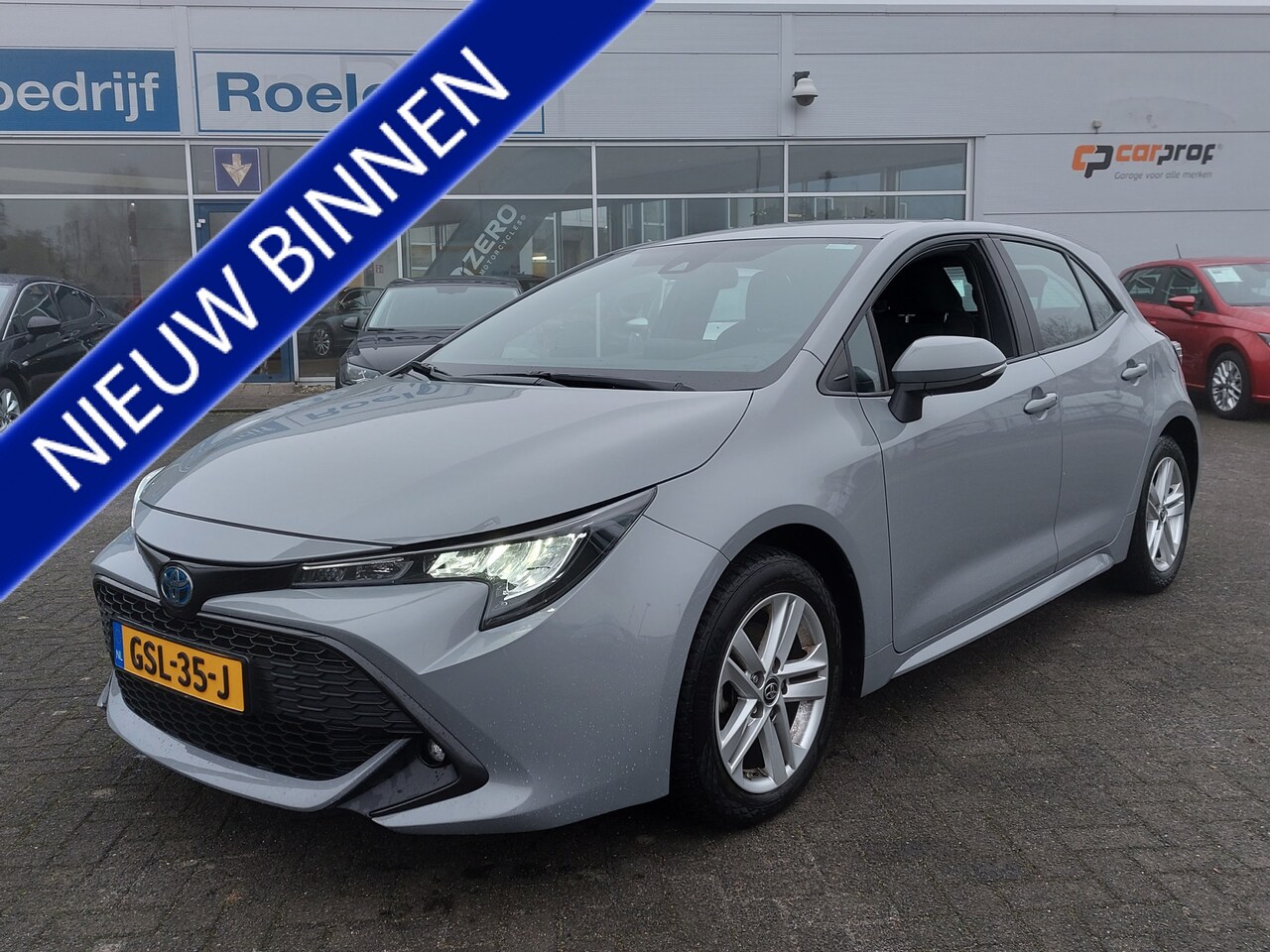 Toyota Corolla - 1.8 Hybrid Business 5-Deurs | Navi | Apple Carplay+Android Auto | Clima | Adap. Cruise | L - AutoWereld.nl