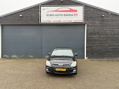 Hyundai i30 - 1.6i Dynamic