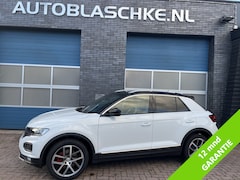 Volkswagen T-Roc - 1.5 TSI Sport, pano, navi, trekhaak