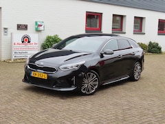 Kia Pro cee'd - ProCeed 1.4 T-GDi 140pk GT-PlusLine/ Afneembare trekhaak/ 19 Inch/ Panoramadak/ Elektrisch