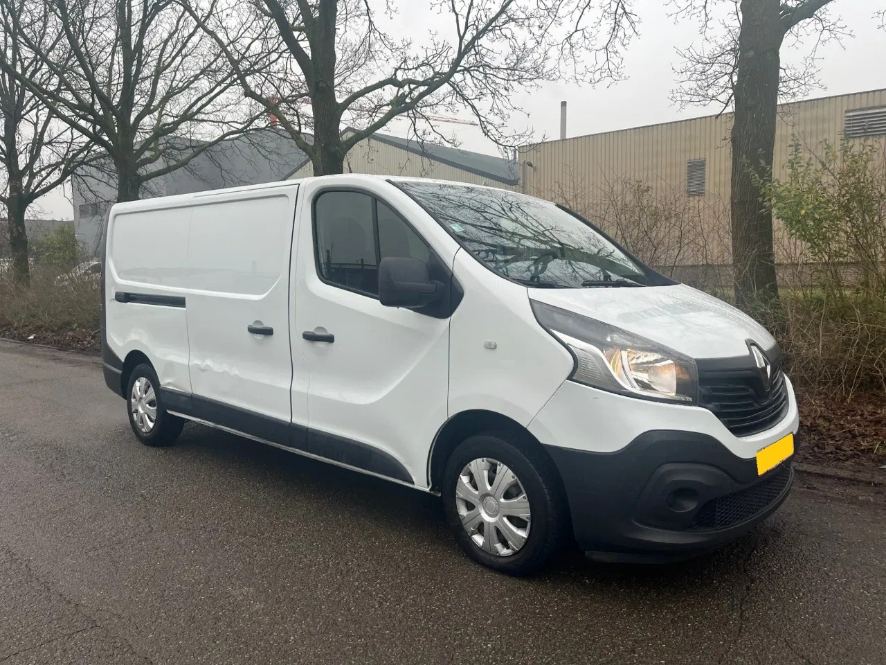 Renault Trafic - 1.6 dCi * L2H1 * airco * euro 6 * NAVI - AutoWereld.nl