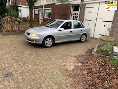 Opel Vectra - 1.6-16V Pearl Automaat Nieuwe Apk