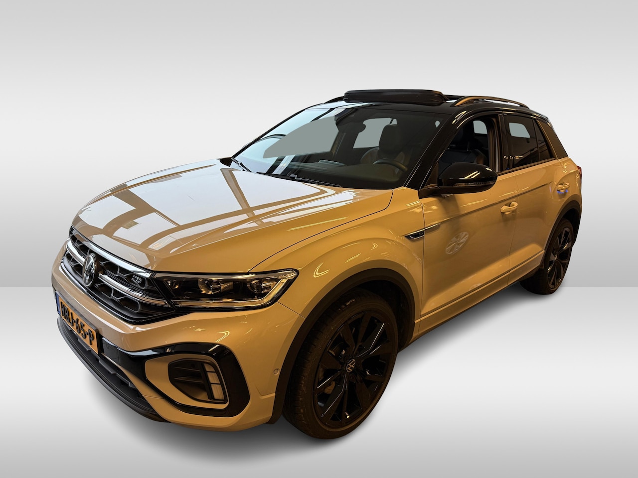 Volkswagen T-Roc - 1.5 150PK DSG TSI R-Line Business | ACC | R-Line in- en exterieur | Beats Audio | Schuif-k - AutoWereld.nl