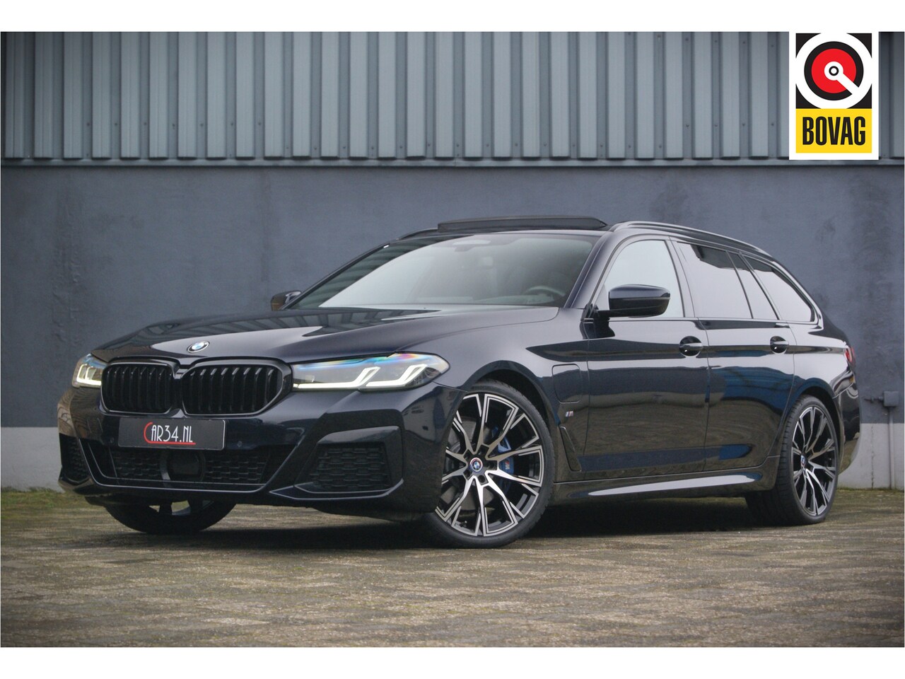 BMW 5-serie Touring - 530e 292PK M-Sport Panoramadak/Laser/HUD/HIFI/Memory/Wegkl-trekhaak/ACC - AutoWereld.nl