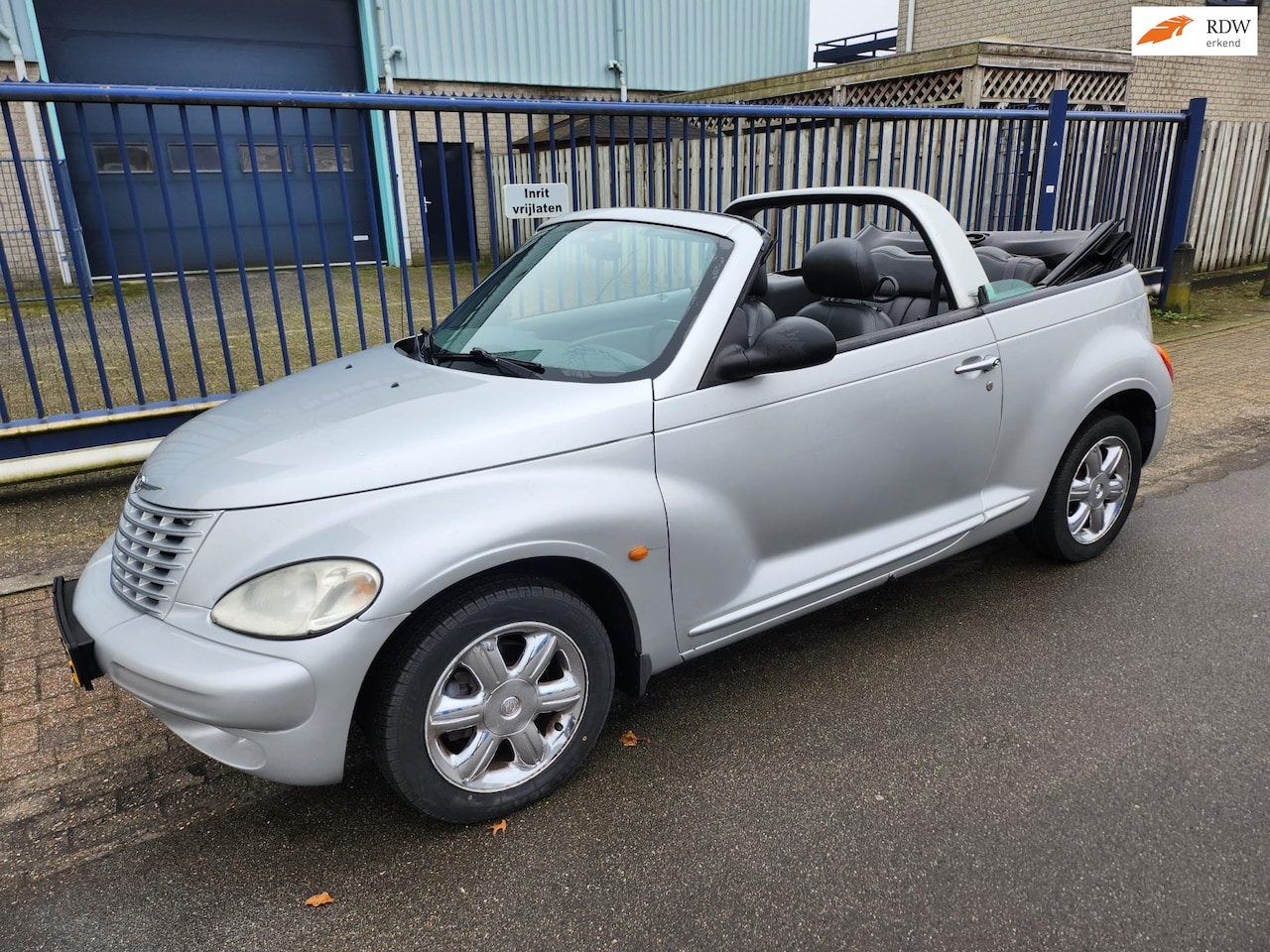 Chrysler PT Cruiser Cabrio - 2.4i Limited AUT. *AIRCO*LEER*NAVI*CV - AutoWereld.nl